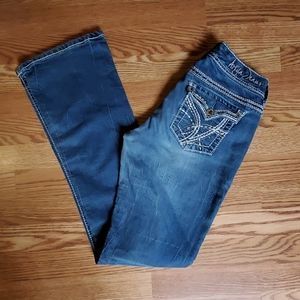 Ariya Jeans
